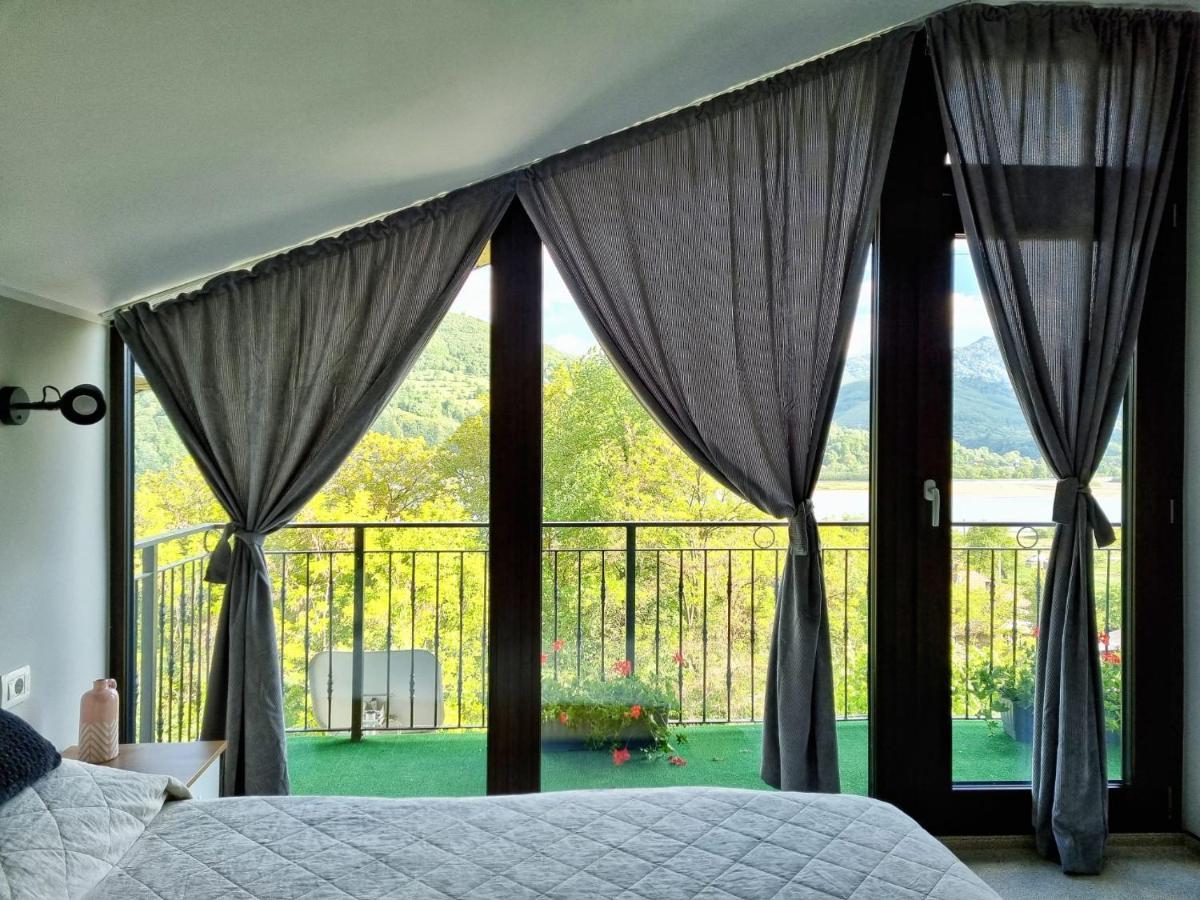 Villa Casa Yla Piatra Neamţ Exterior foto