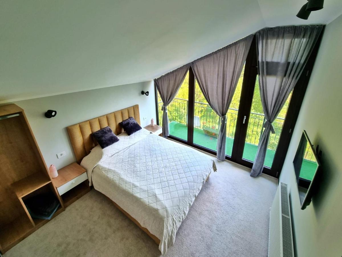 Villa Casa Yla Piatra Neamţ Exterior foto