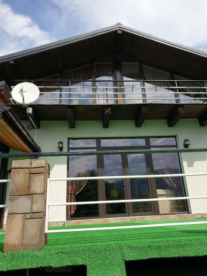 Villa Casa Yla Piatra Neamţ Exterior foto