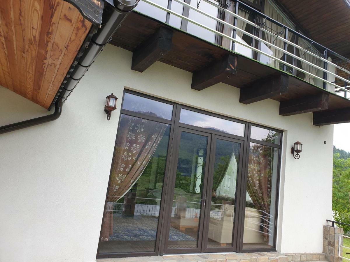 Villa Casa Yla Piatra Neamţ Exterior foto